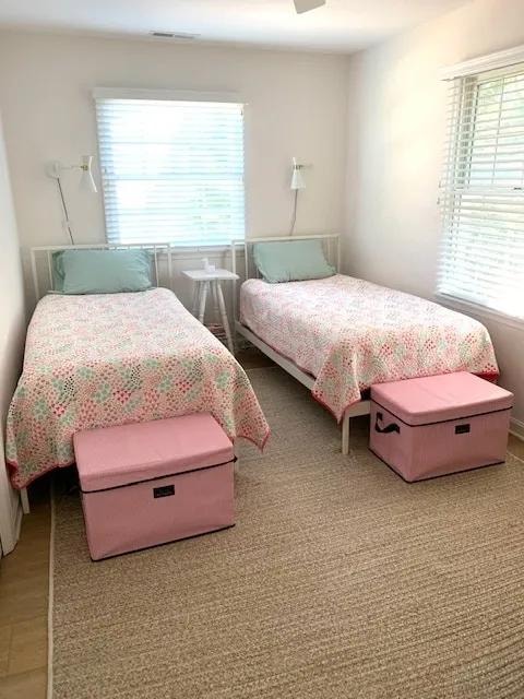 Twin bedroom at 203 Parkwood